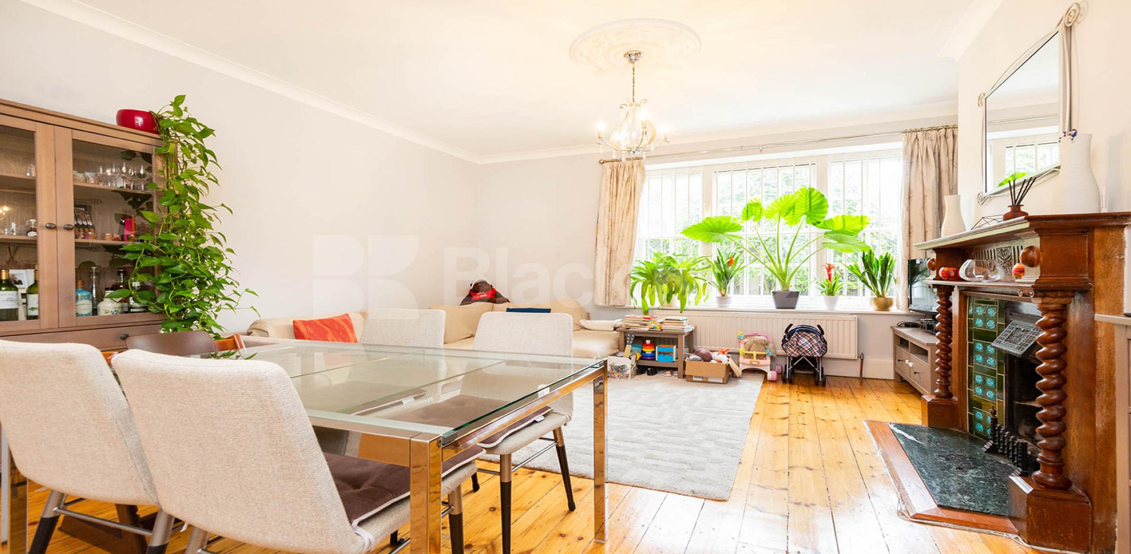 			NEW INSTRUCTION!, 2 Bedroom, 1 bath, 1 reception Flat			 Northwick Terrace, ST JOHNS WOOD - MAIDA VALE